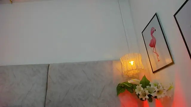 naomiii   online show from 6, 3, 2026