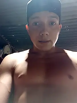 Snapshot of tayson_ chatting on 5, 3, 2025 tayson online show from 5, 3, 2025