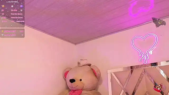 Jazmin tay online show from 8, 11, 2025