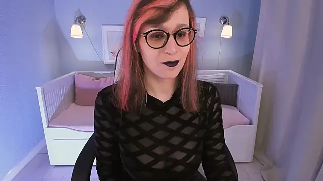 Dora Marcelli online show from 17, 1, 2025