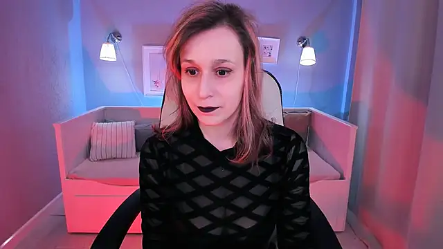 Dora Marcelli online show from 2, 2, 2025