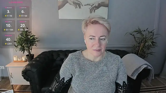 Snapshot of Nika_Smit chatting on 16, 11, 2025 Nika Smit online show from 16, 11, 2025