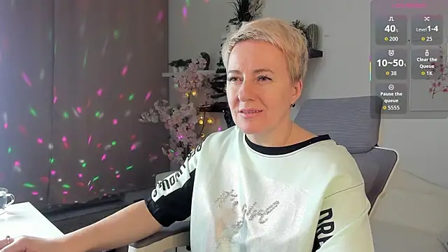 Nika Smit online show from 9, 1, 2026