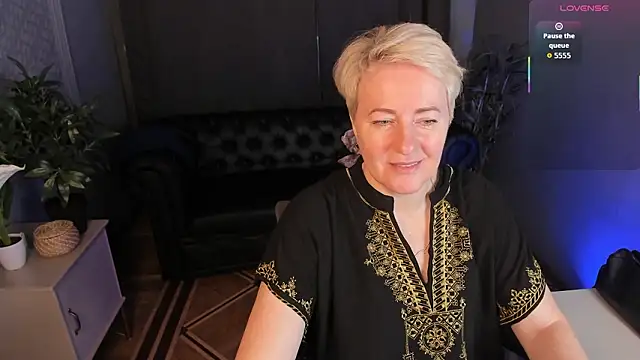 Nika Smit online show from 1, 3, 2026