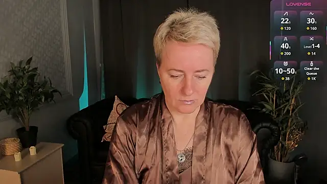 Nika Smit online show from 28, 3, 2026