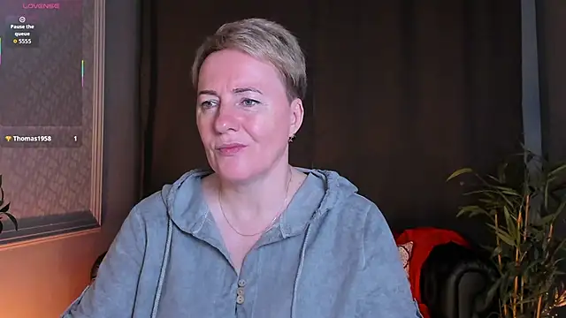 Snapshot of Nika_Smit chatting on 7, 6, 2026 Nika Smit online show from 7, 6, 2026