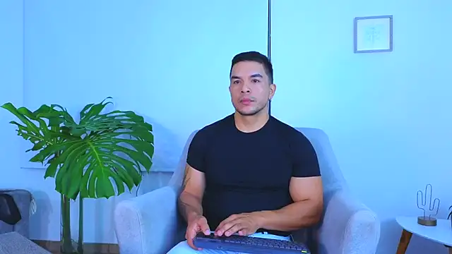 Snapshot of estebandelouis chatting on 10, 6, 2026 estebandelouis online show from 10, 6, 2026