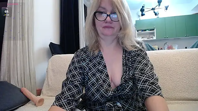 Snapshot of Blond_Woman chatting on 29, 1, 2025 Blond Woman online show from 29, 1, 2025
