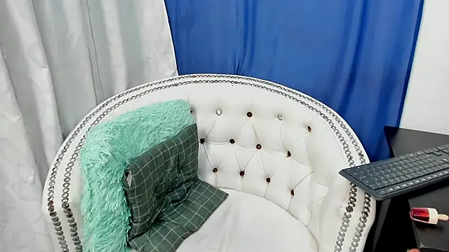 Snapshot of Analia18_ chatting on 14, 1, 2025 Analia18 online show from 14, 1, 2025