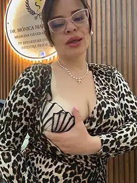 Snapshot of NATHALIA-28_ chatting on 10, 7, 2026 NATHALIA-28 online show from 10, 7, 2026