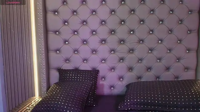 Snapshot of CAMILA_JHONS chatting on 27, 1, 2025 CAMILA JHONS online show from 27, 1, 2025