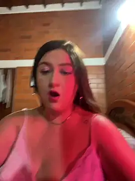 Snapshot of CAMILA_JHONS chatting on 1, 2, 2025 CAMILA JHONS online show from 1, 2, 2025
