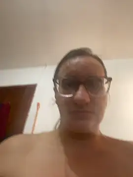 Snapshot of gloria7v05 chatting on 7, 2, 2026 gloria7v05 online show from 7, 2, 2026