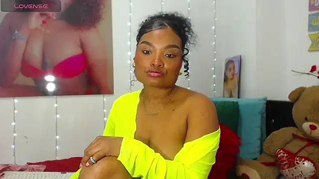 Snapshot of gianna_smith chatting on 21, 12, 2024 gianna smith online show from 21, 12, 2024