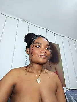 Snapshot of gianna_smith chatting on 3, 12, 2025 gianna smith online show from 3, 12, 2025