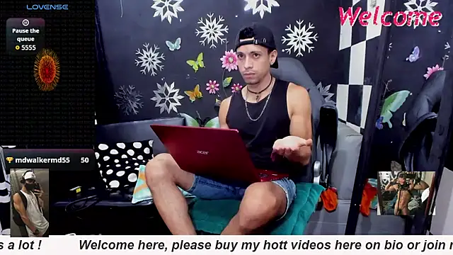 Snapshot of MikeRose94 chatting on 15, 2, 2026 MikeRose94 online show from 15, 2, 2026