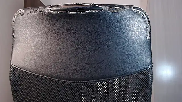 Snapshot of mistressbigcock777 chatting on 15, 9, 2025 mistressbigcock777 online show from 15, 9, 2025