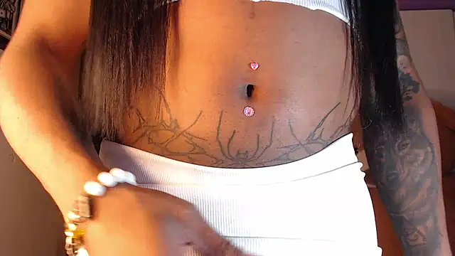 Snapshot of mistressbigcock777 chatting on 27, 11, 2025 mistressbigcock777 online show from 27, 11, 2025