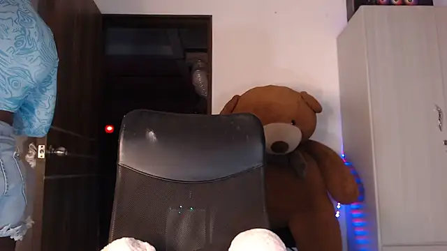 mistressbigcock777 online show from 1, 4, 2026