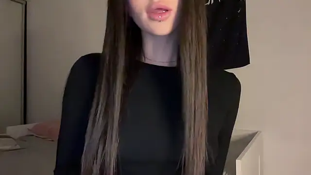 Snapshot of ur_molly chatting on 19, 9, 2025 ur molly online show from 19, 9, 2025