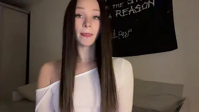 Snapshot of ur_molly chatting on 14, 10, 2025 ur molly online show from 14, 10, 2025