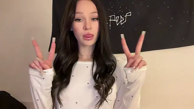 Snapshot of ur_molly chatting on 24, 10, 2025 ur molly online show from 24, 10, 2025