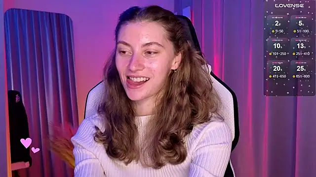 Snapshot of lady_curls chatting on 4, 2, 2025 lady curls online show from 4, 2, 2025