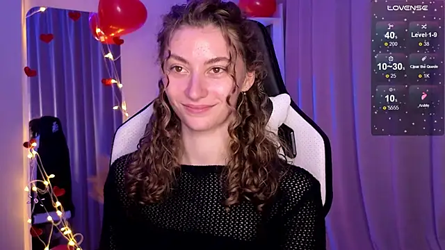 Snapshot of lady_curls chatting on 16, 2, 2025 lady curls online show from 16, 2, 2025