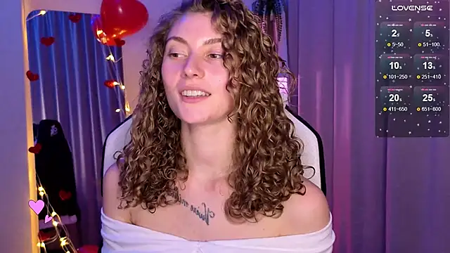 Snapshot of lady_curls chatting on 28, 2, 2025 lady curls online show from 28, 2, 2025