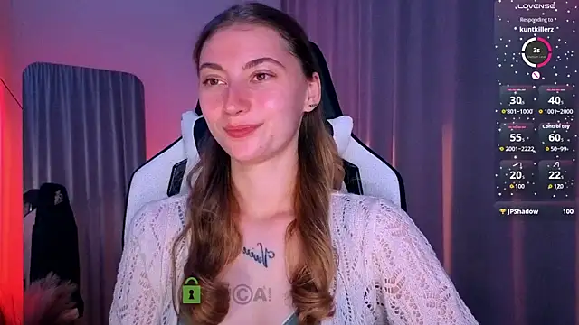 Snapshot of lady_curls chatting on 13, 9, 2025 lady curls online show from 13, 9, 2025