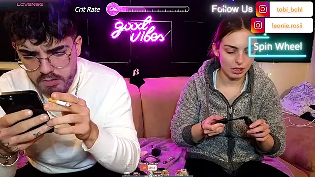 MrAndMrsSavage online show from 13, 12, 2024