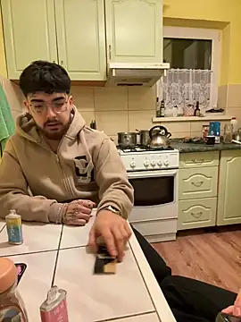 MrAndMrsSavage online show from 21, 2, 2025