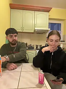 MrAndMrsSavage online show from 24, 2, 2025