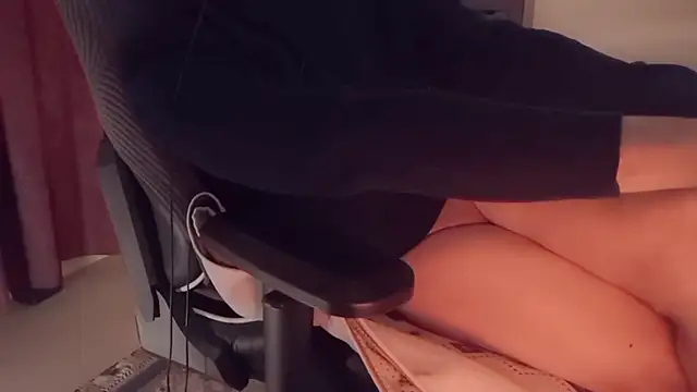 Snapshot of meow199410 chatting on 28, 10, 2025 meow199410 online show from 28, 10, 2025