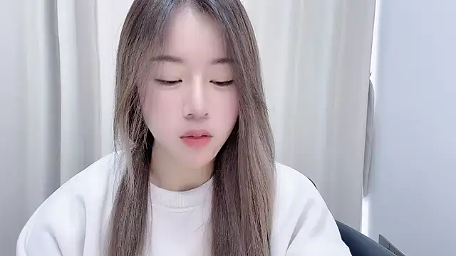 chloe-01 online show from 17, 12, 2024