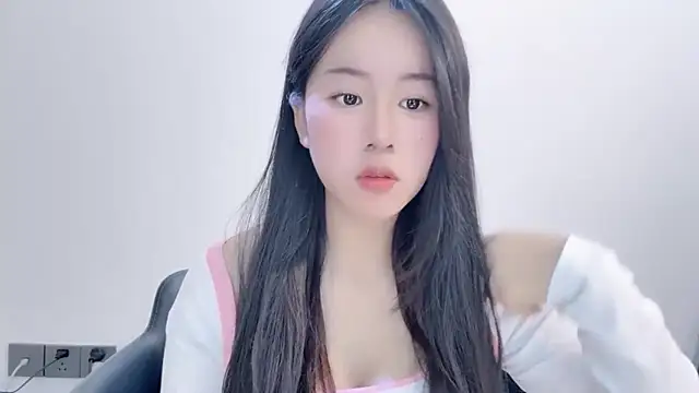 chloe-01 online show from 20, 12, 2025