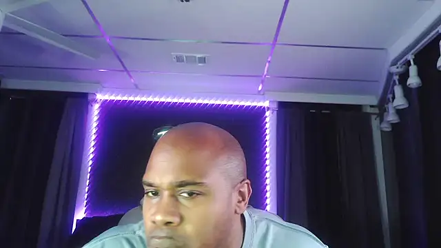 Snapshot of Dcrush17 chatting on 12, 12, 2024 Dcrush17 online show from 12, 12, 2024