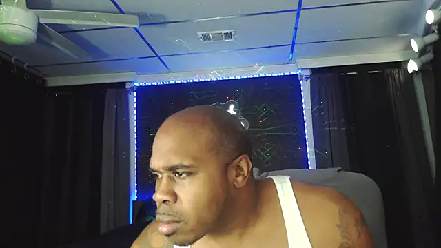 Snapshot of Dcrush17 chatting on 8, 2, 2025 Dcrush17 online show from 8, 2, 2025