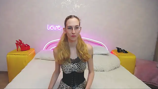 KlaryBrait online show from 25, 2, 2025