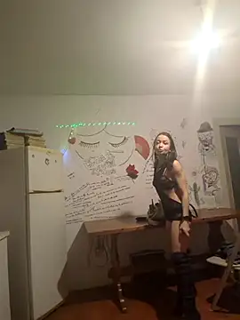 VanessaBraun online show from 4, 12, 2025