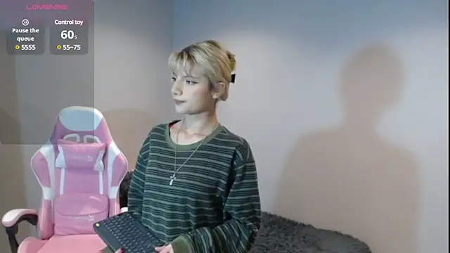 HiScarlett online show from 28, 1, 2025