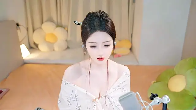 Eimile online show from 8, 12, 2024