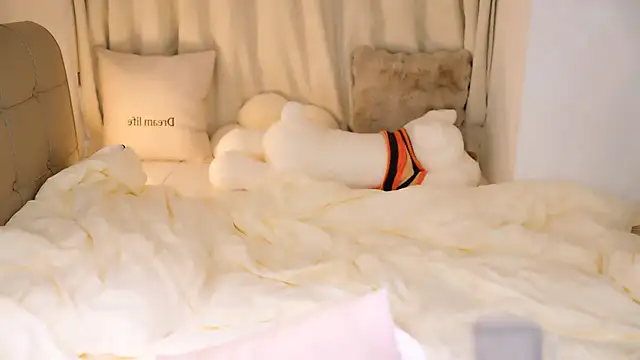 Eimile online show from 15, 11, 2025