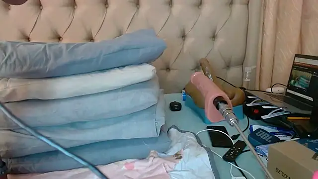 Snapshot of QUEENSHEBAxx01 chatting on 20, 6, 2026 QUEENSHEBAxx01 online show from 20, 6, 2026