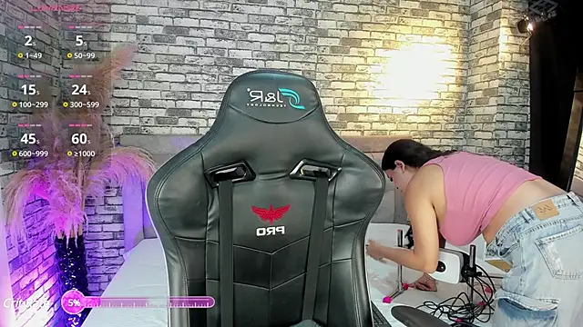 ariadna milano online show from 11, 3, 2025