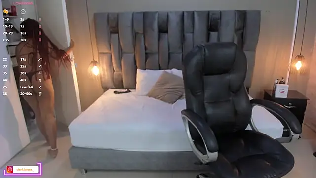 Lorena Vieira  online show from 10, 3, 2025