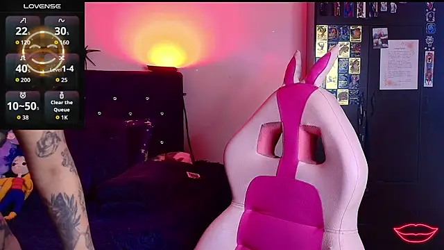 Pauilina online show from 15, 10, 2025