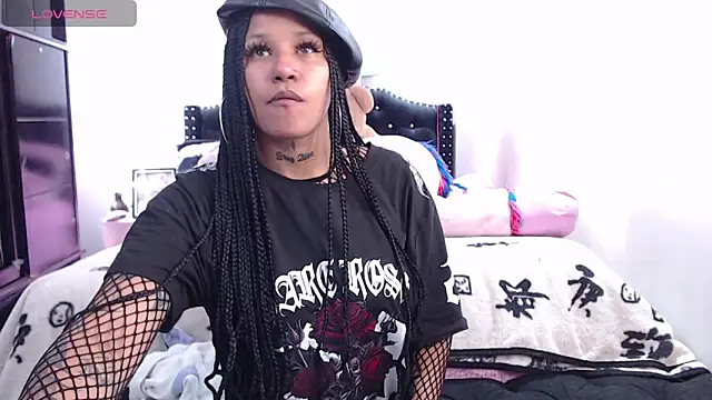 Snapshot of devi_black13_ chatting on 21, 5, 2026 devi black13 online show from 21, 5, 2026