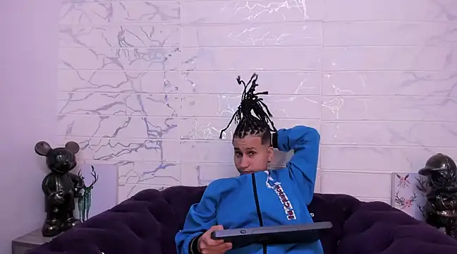 Im Milan Rs online show from 22, 2, 2025