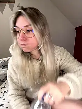 Snapshot of carlaaa chatting on 7, 1, 2026 carlaaa online show from 7, 1, 2026